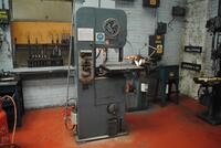 Doall Vertical bandsaw, Ser. No. 587, table 520 mm x 520 mm, throat depth 400 mm