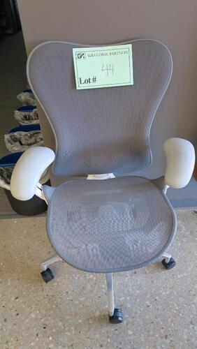 HERMAN MILLER "MIRA 2" PERFORMANCE WORK CHAIR, TILT LIMITER WITH SEAT ANGLE ADJUSTMENT, ADJUSTABLE ARMS, FLEXFRONT ADJUSTABLE DEPTH SEAT, BUTTERFLY SUSPENSION BACK, ADJUSTABLE LUMBAR SUPPORT, SEMI-POLISHED BASE WITH STUDIO WHITE FRAME, 2.5" STANDARD CASTE