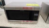 FRIGIDAIRE STAINLESS STEEL COMMERCIAL MICROWAVE OVEN, MODEL FFCE2278 LS, DIGITAL PROGRAMMABLE KEY PAD, TURNTABLE, 120 Vac, 1200 WATTS, 24" W X 13 7/8 H X 21 3/8 D. MSRP $219