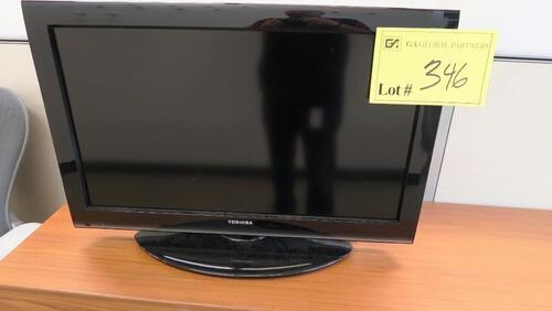 TOSHIBA 32" LCD TV, MODEL 32C120U, HD, WITH REMOTE. MSRP $400