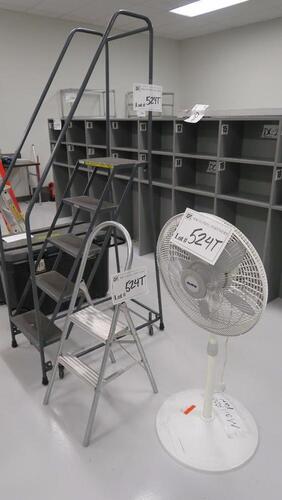 LOT, GARLAND 5 STEP ROLLING SAFETY LADDER, STEP STOOL, PEDASTOL FAN.