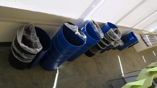 LOT OF 30, 2 WAY PLASTIC TRASH/RECYCLE CAN, BLUE AND BLACK, INTERLOCKING. MSRP $19 EACH