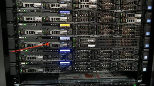 Dell PowerEdge R620, Service Tag 1V6TFZ1, Express Code 4062685213, XEON E5-2637 2 CORE @ 3 GHz, 8 G RAM, 2 - 250GB SATA 7200, 2 - 200GB SATA 7200. NOT AVAILABLE FOR PICK UP UNTIL JULY 27TH AND MUST BE PICK UP ON JULY 27TH OR JULY 28TH ONLY!