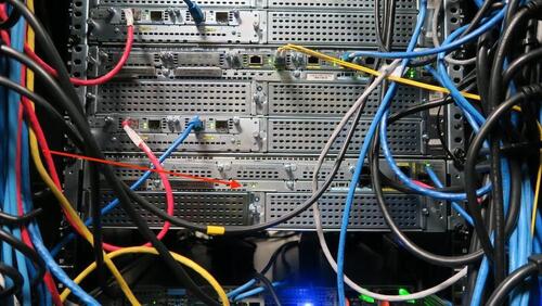 Cisco 2921 VOICE SECURITY BUNDLE ROUTER NOT AVAILABLE FOR PICK UP UNTIL JULY 27TH AND MUST BE PICK UP ON JULY 27TH OR JULY 28TH ONLY!