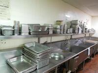 (LOT) ASST'D STAINLESS STEEL HOTEL PANS, SPOONS, FORKS, KNIVES, PITCHERS, GLASSES, DISHES, CARTS, ETC. (THAI CAFâ€¦ KITCHEN)