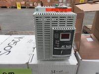 LOT (5) LENZE SF250Y AC TECH SCF SERIES DRIVES