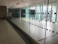 15 panel glass partition. Each panel is W1200, H1950 including base