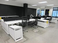 STEELCASE 8 PERSON WORK STATION W/ 8 BLACK @ THE OFFICE CHAIRS24' X 12', (1ST FLOOR)