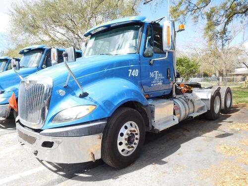 2015 INTERNATIONAL MODEL PROSTAR+ 122 6X4 NON-SLEEPER CONVENTIONAL, CUMMINS ISX15 ENGINE, 450 H.P., ENGINE BRAKE, EATON FULLER 8 SPEED TRANSMISSION WITH LOW LOW, 46,000 LB. REAR ENDS, FULL SCREW, AIR RIDE SUSPENSION WITH DUMP VALVE, DUAL 80 GALLON FUEL TA