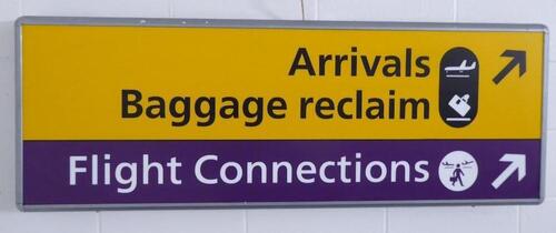 Terminal 1 Arrivals, Baggage reclaim & connections sign