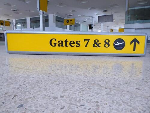 Terminal 'Gate 7 & 8' Illuminated sign